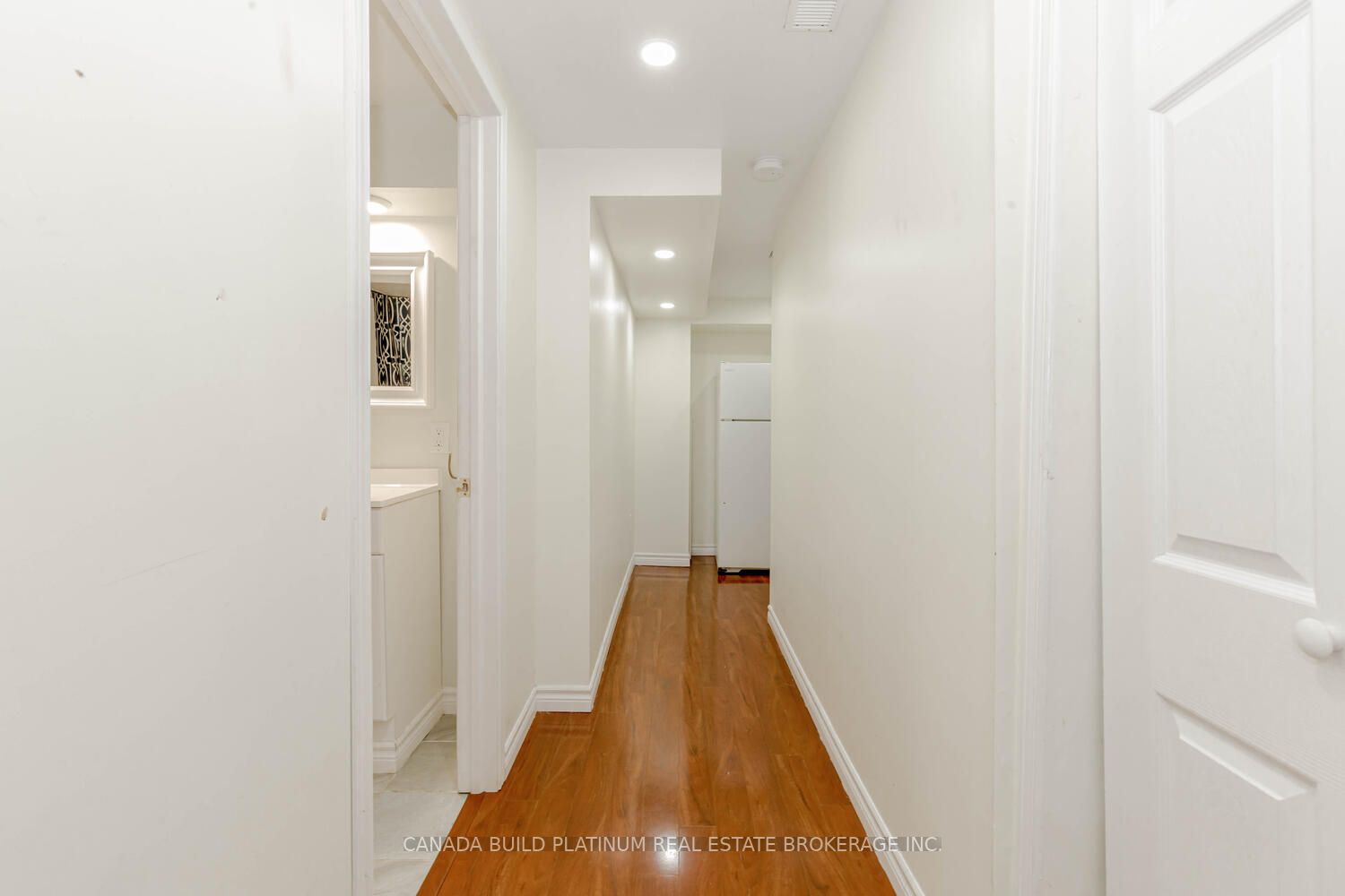 4 Vauxhall Cres