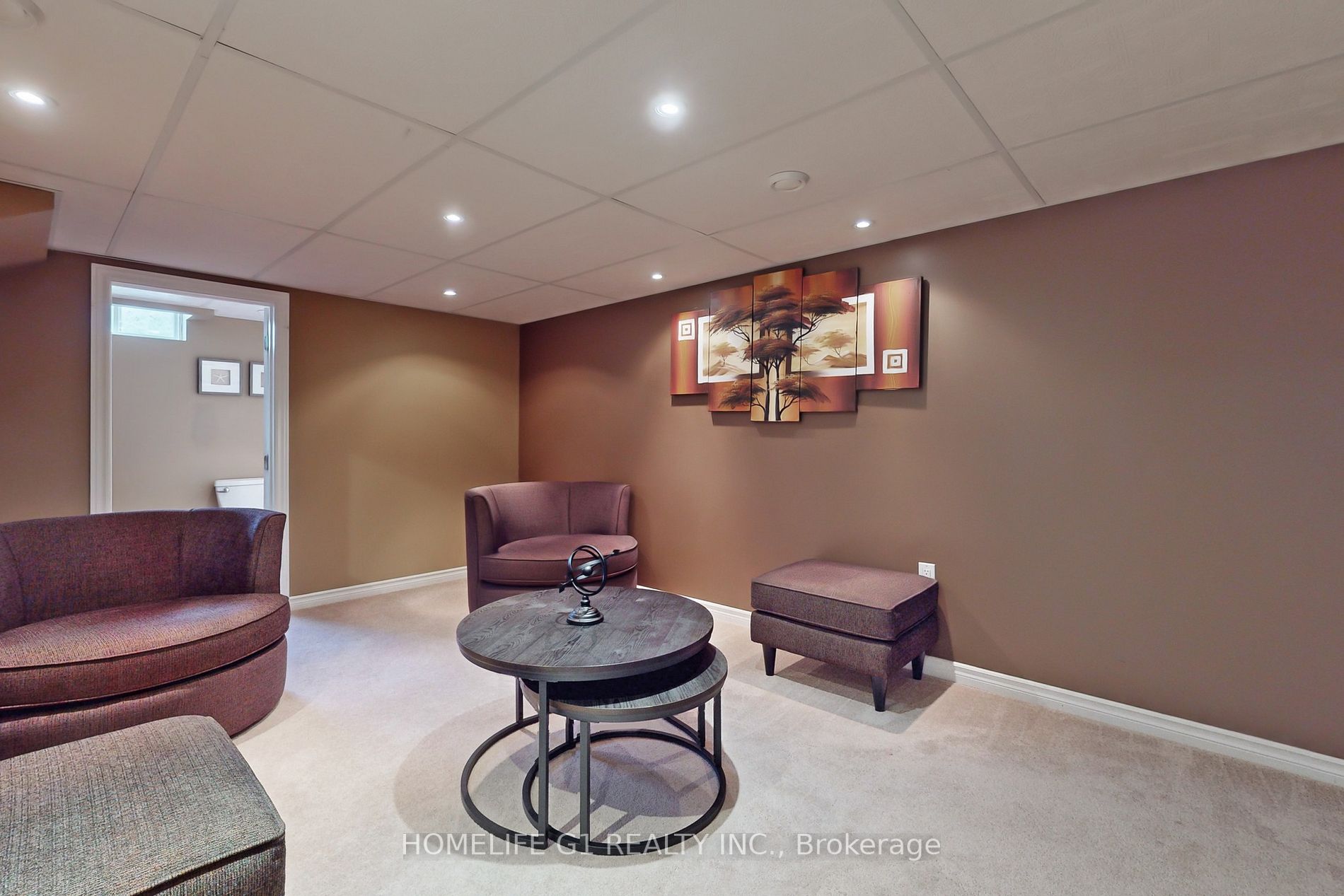 896 Mcneil Dr