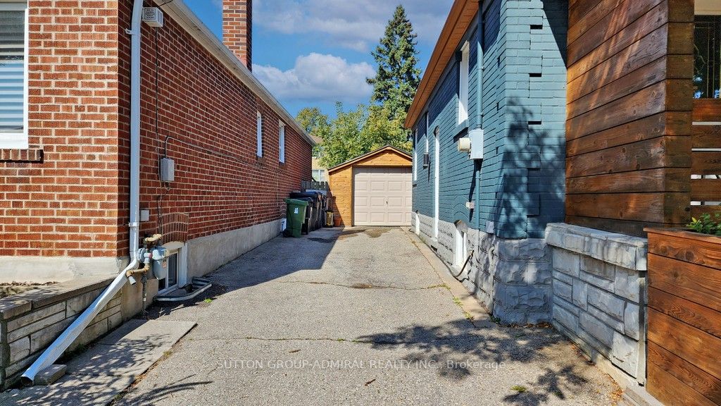 68 Heman St