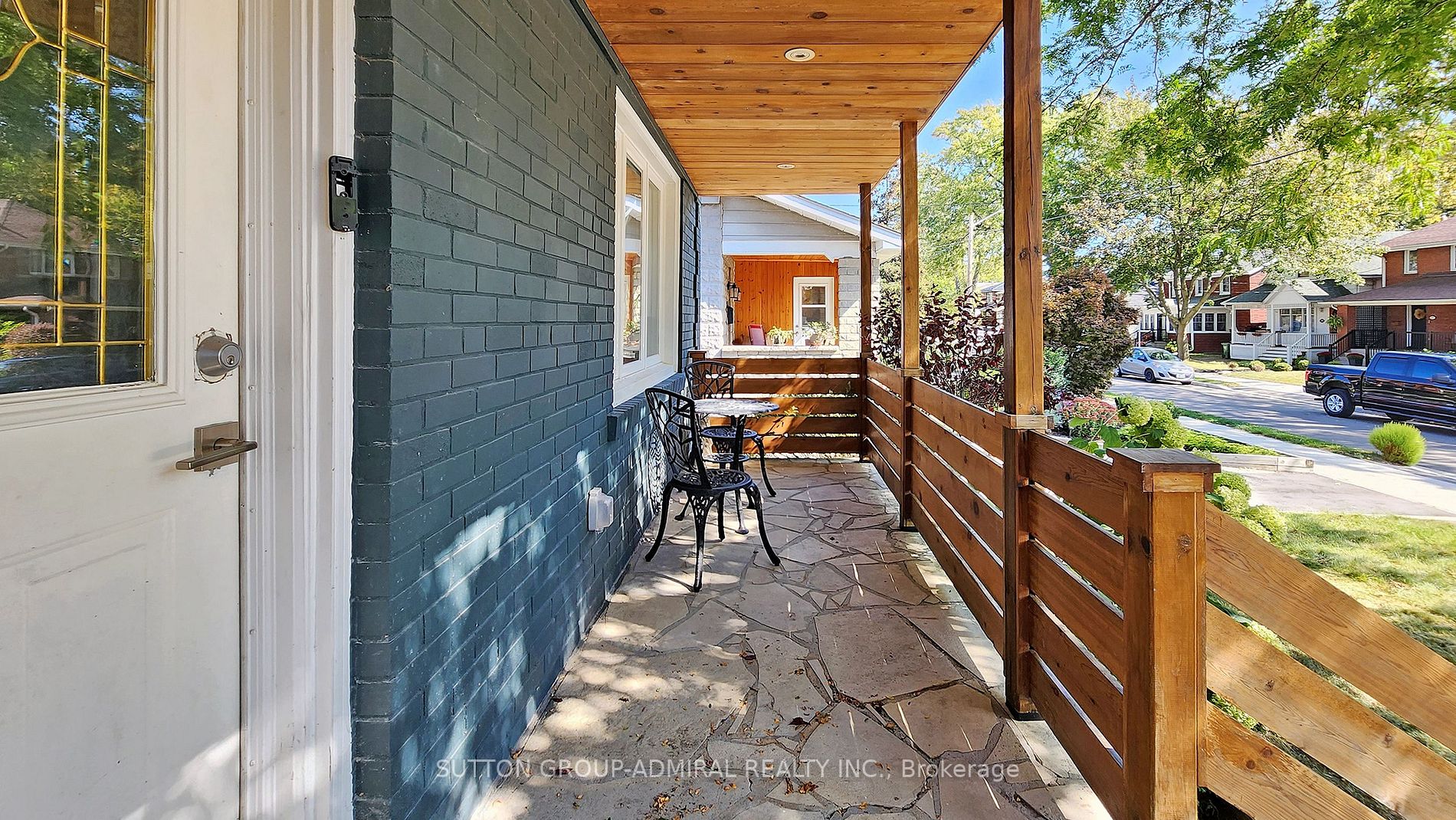 68 Heman St