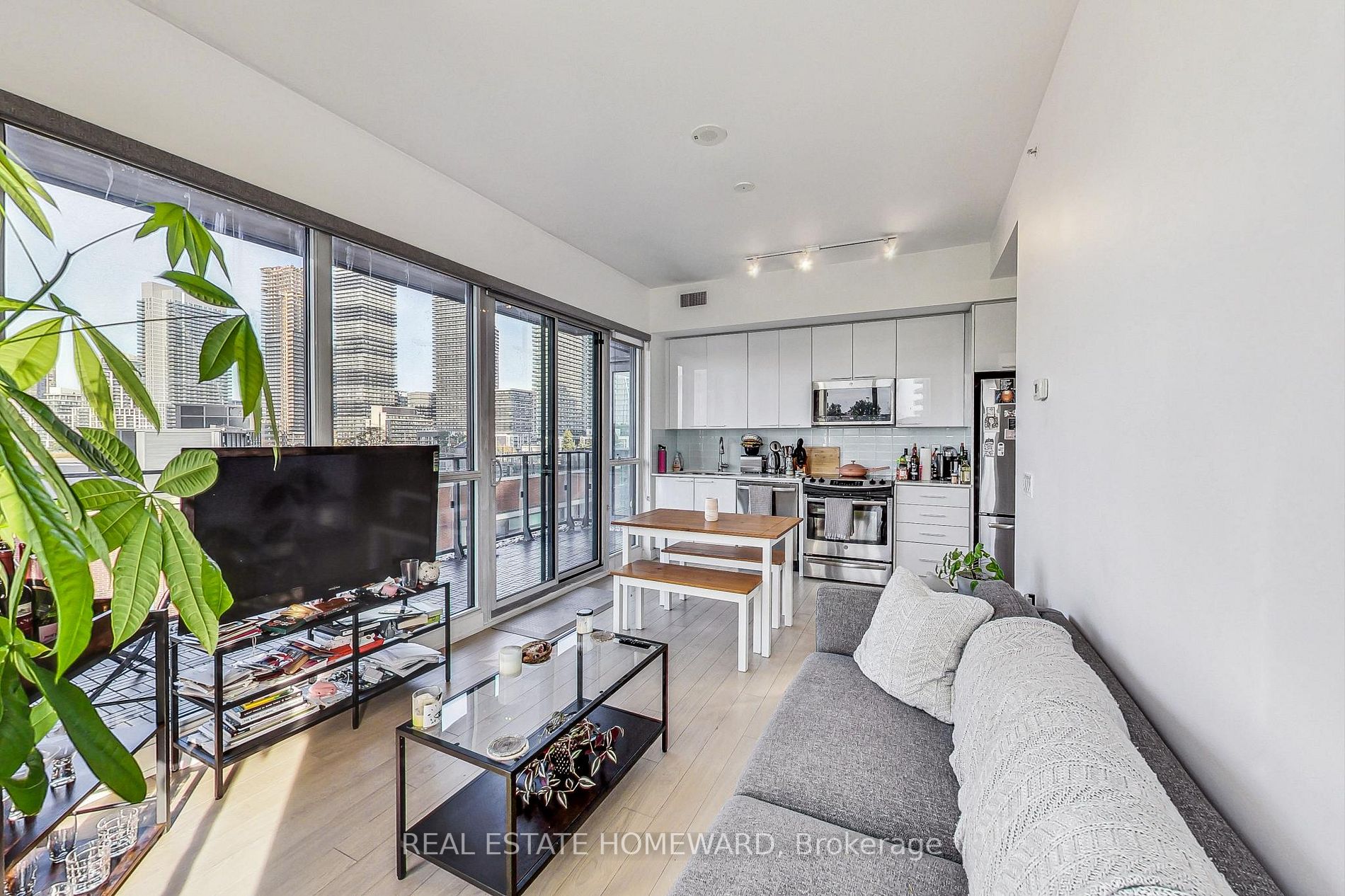 10 Park Lawn Rd, #625