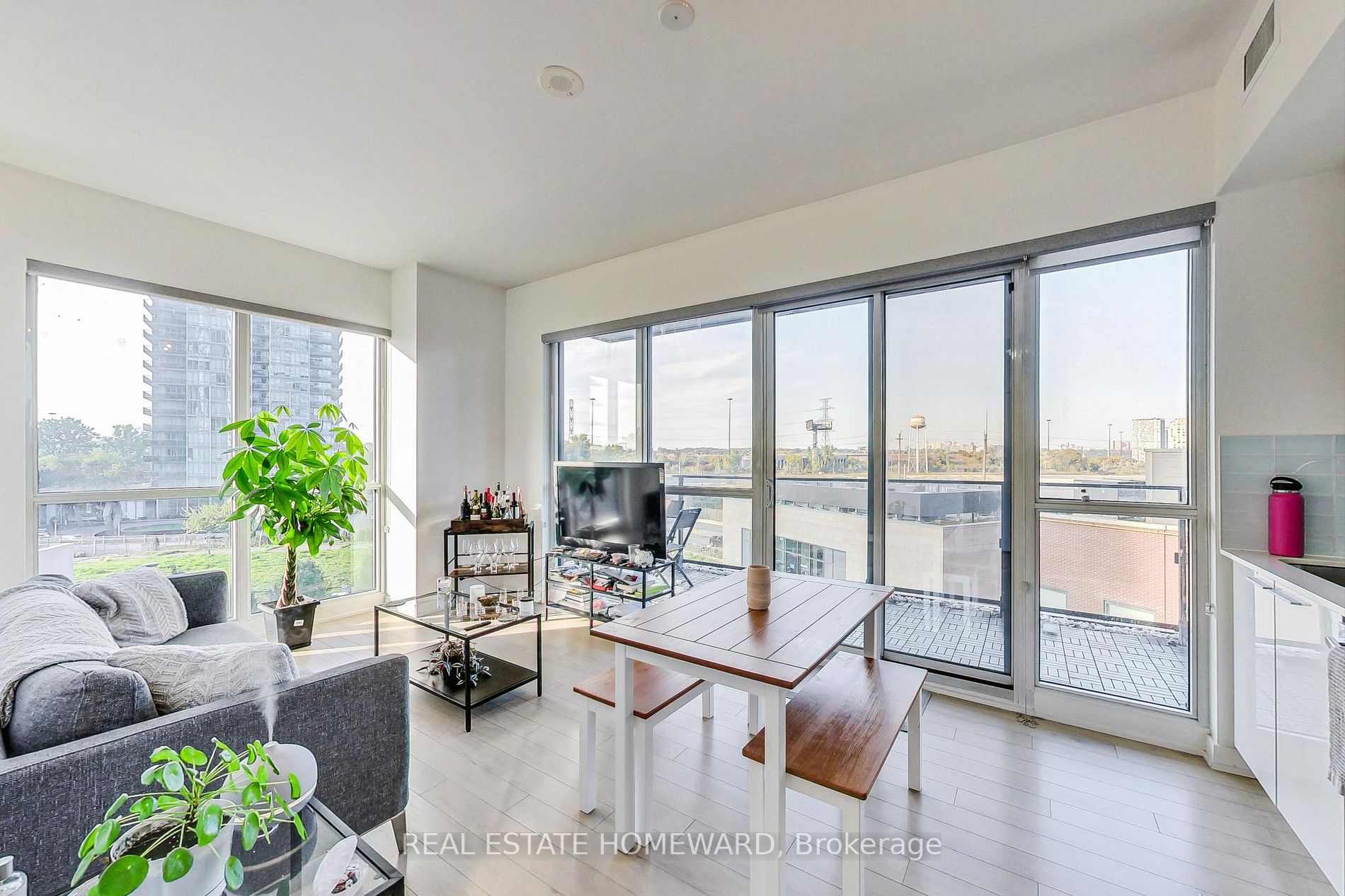 10 Park Lawn Rd, #625
