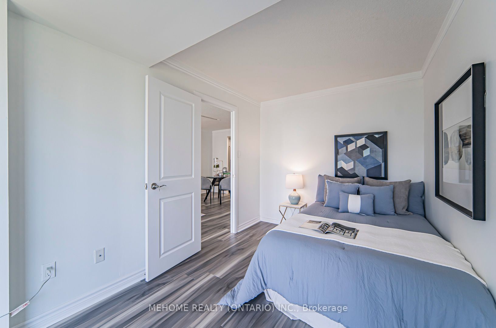 2091 Hurontario Street, #810