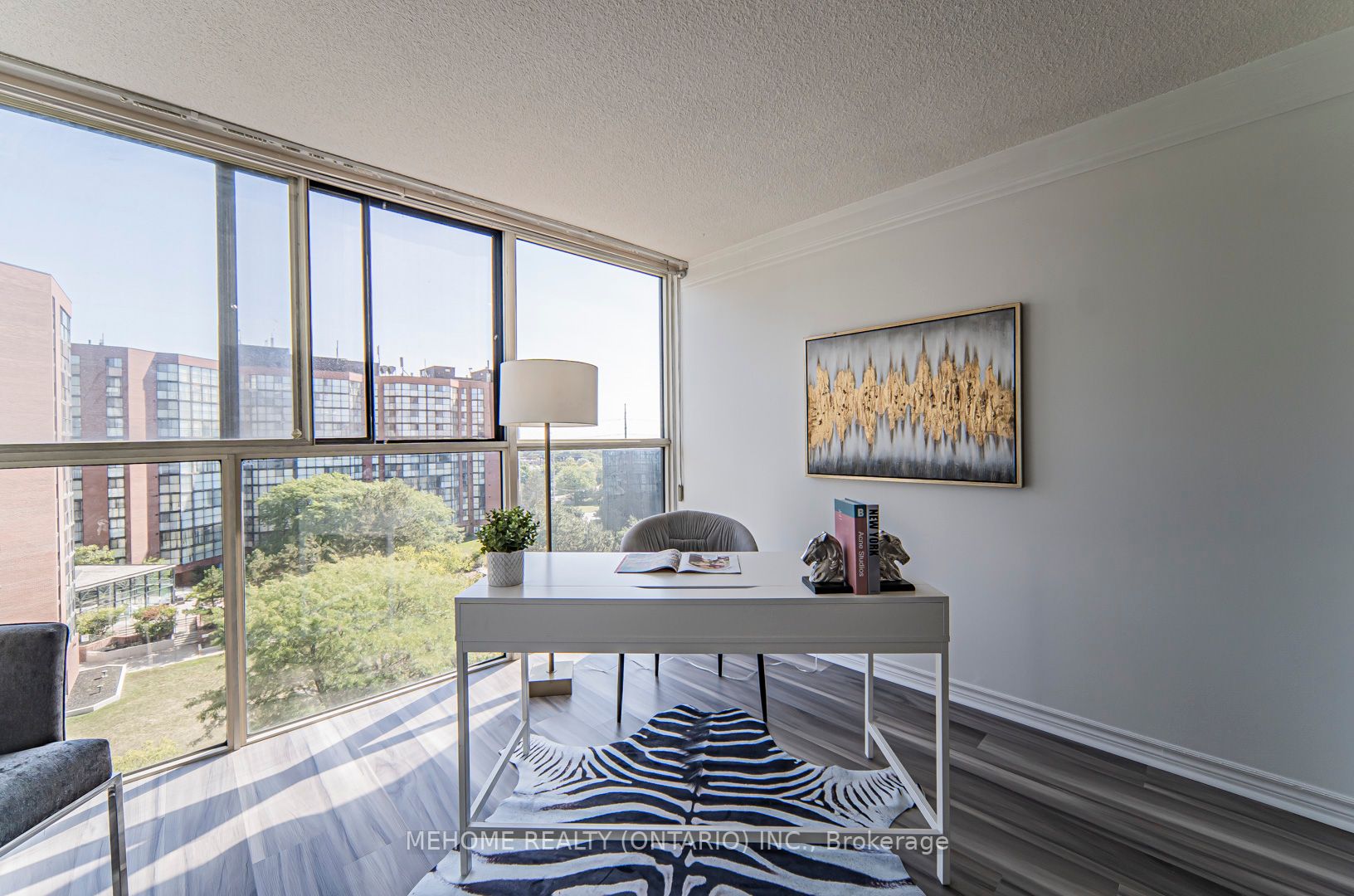 2091 Hurontario Street, #810