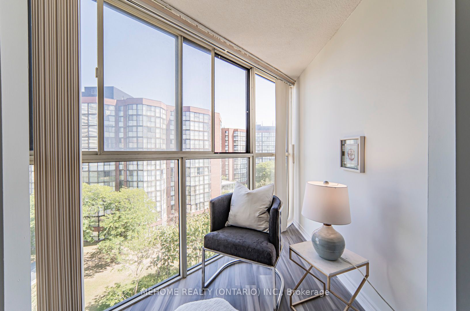 2091 Hurontario Street, #810