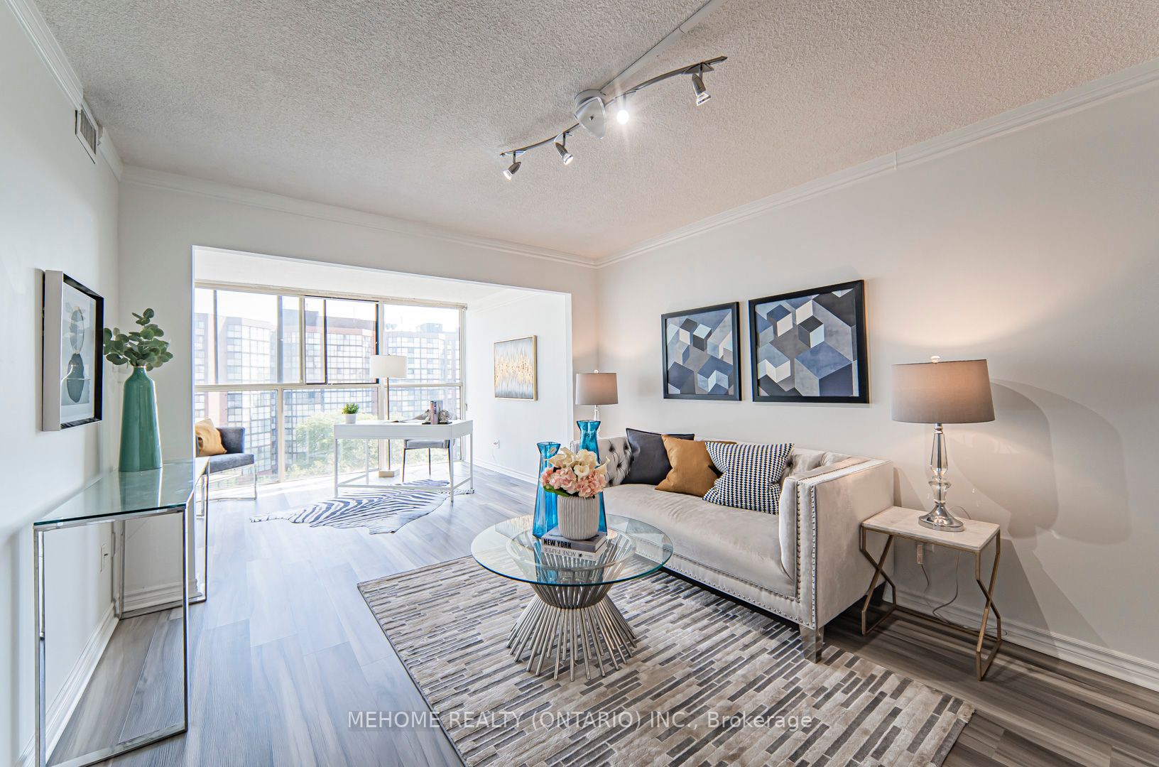 2091 Hurontario Street, #810