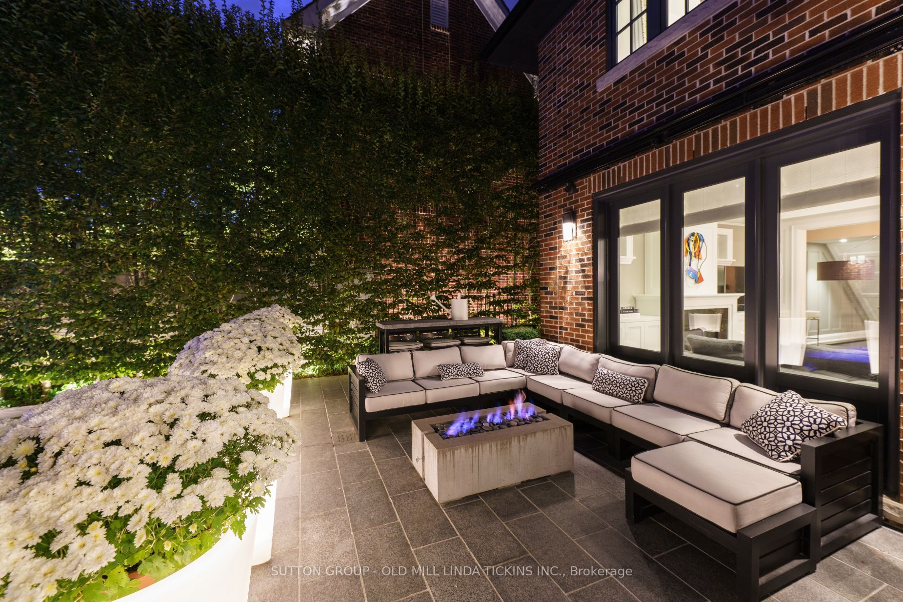 45 Strath Ave