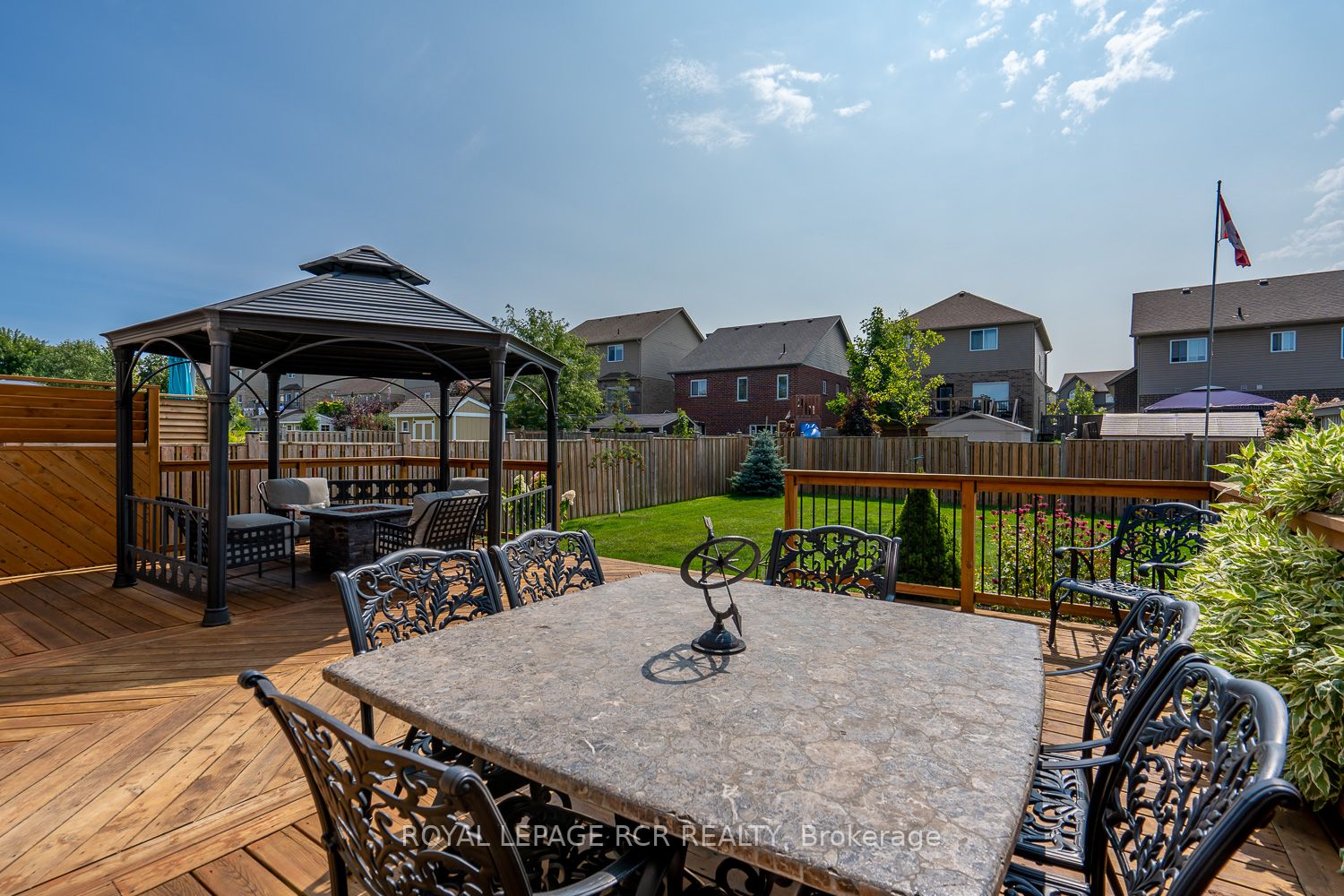 20 Dinnick Cres