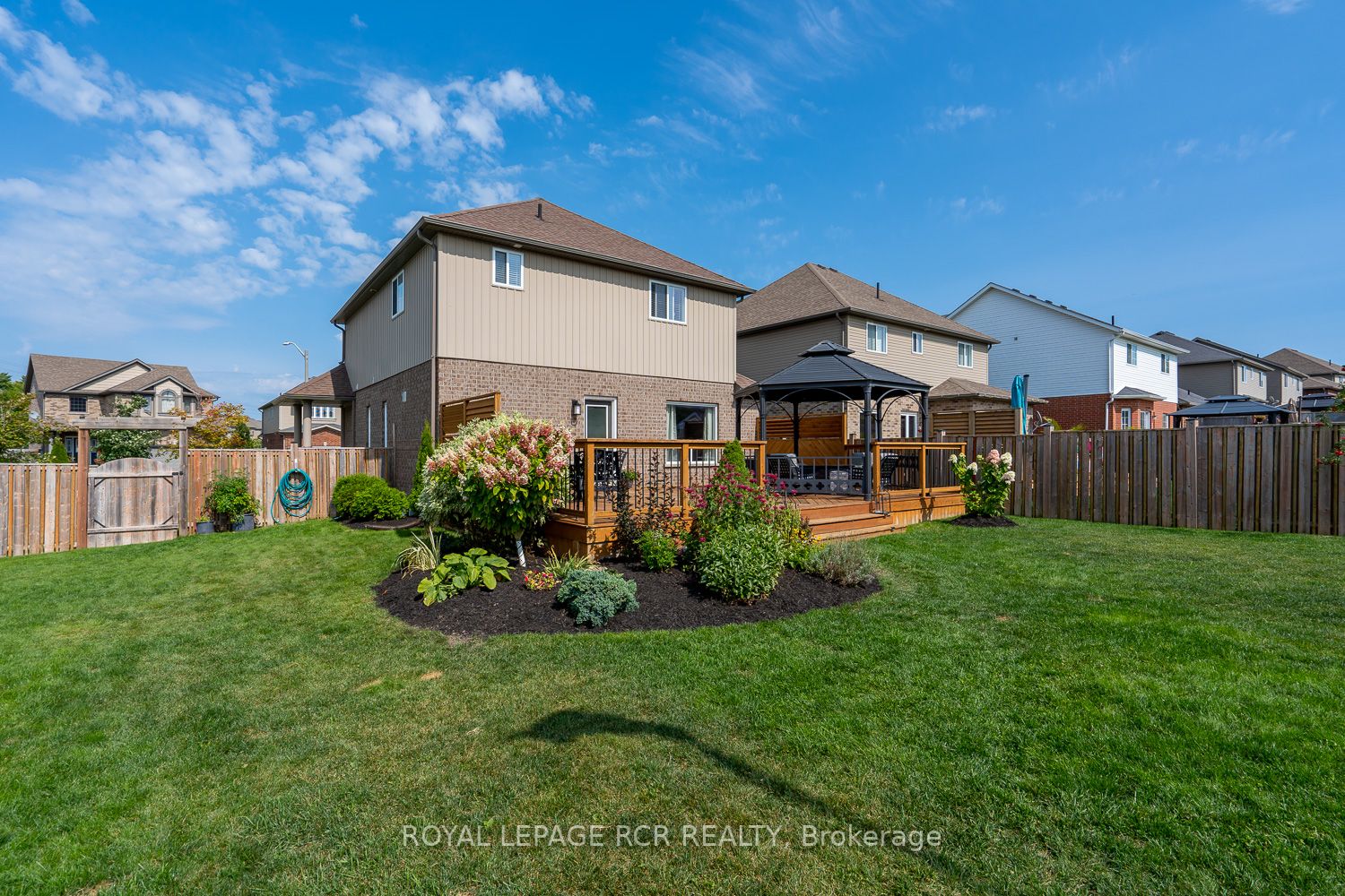 20 Dinnick Cres