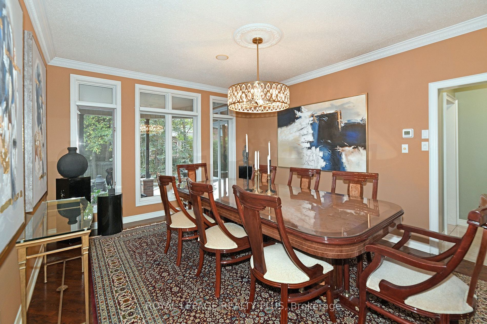 1076 Skyvalley Crescent
