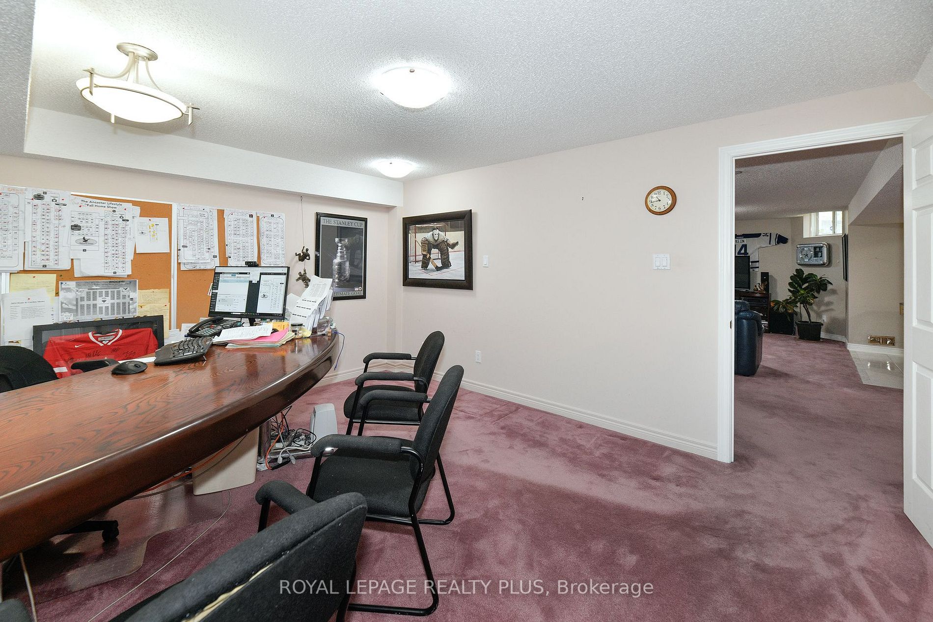 1076 Skyvalley Crescent