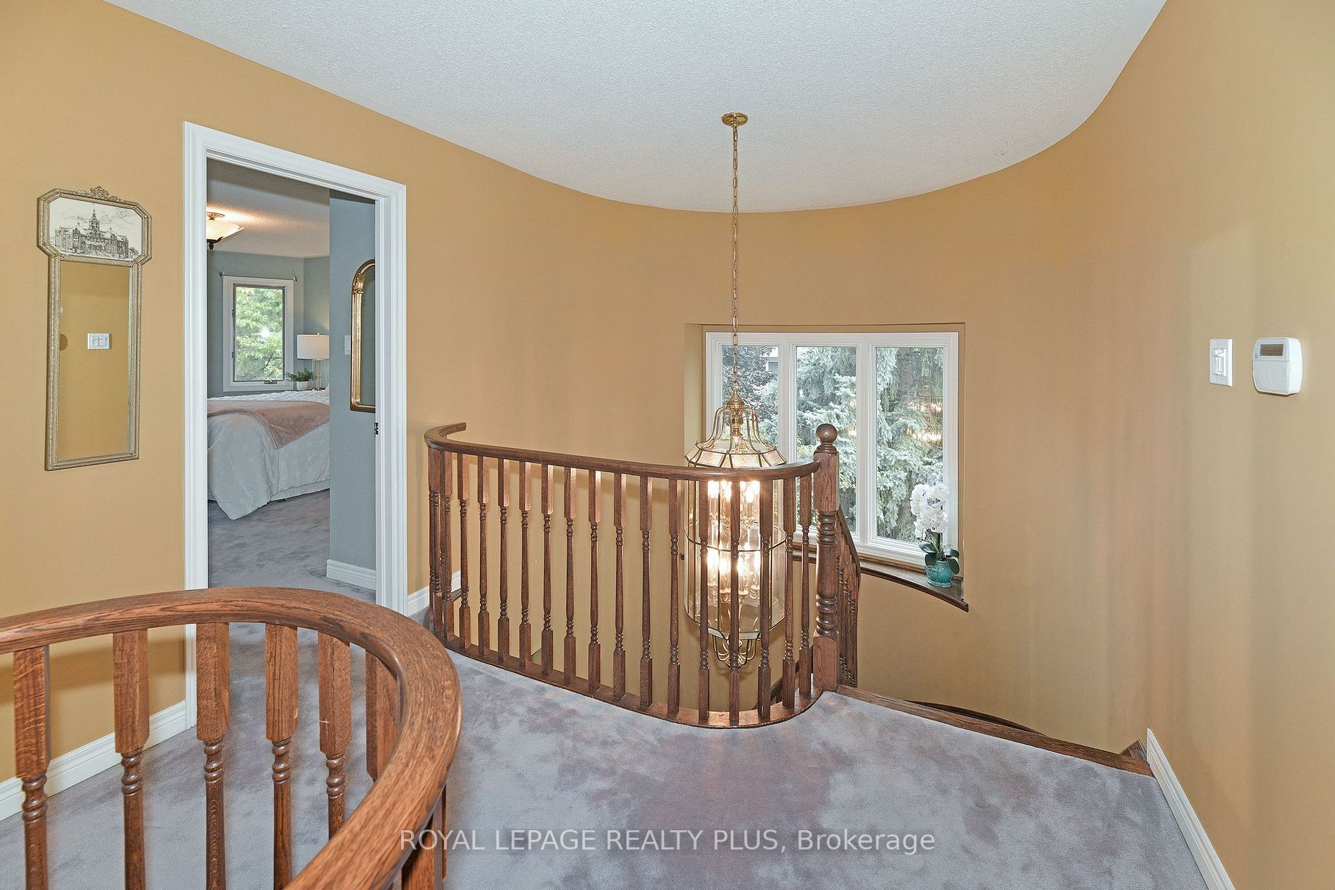 1076 Skyvalley Crescent