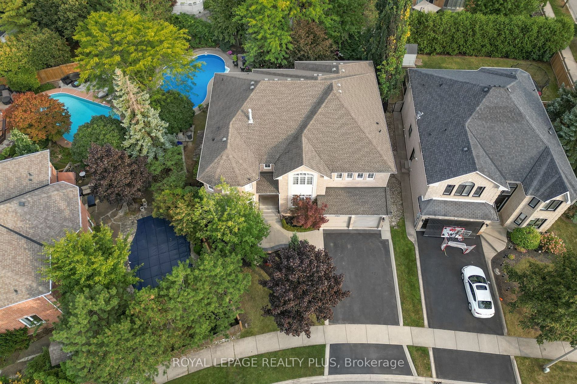 1076 Skyvalley Crescent