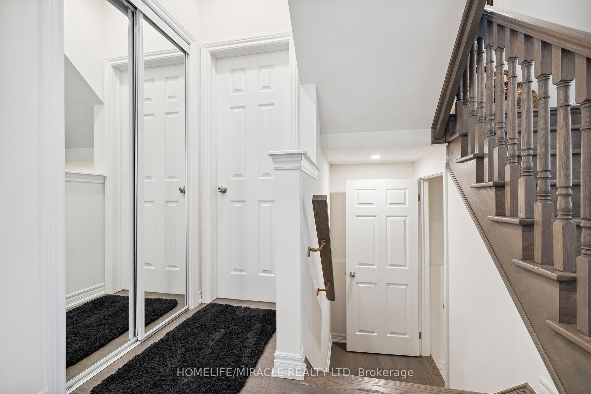3944 Koenig Rd