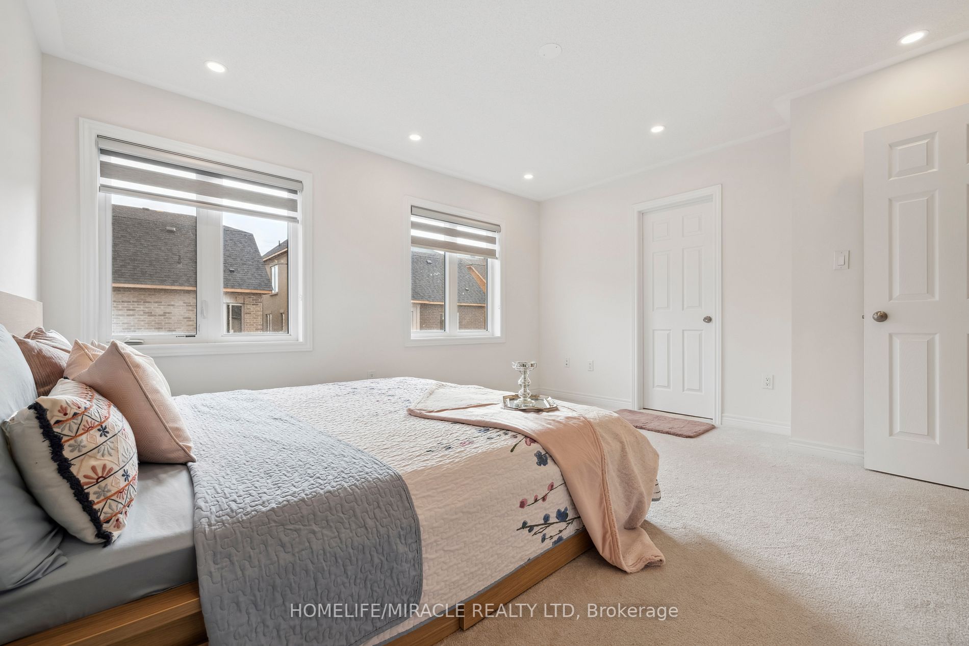 3944 Koenig Rd