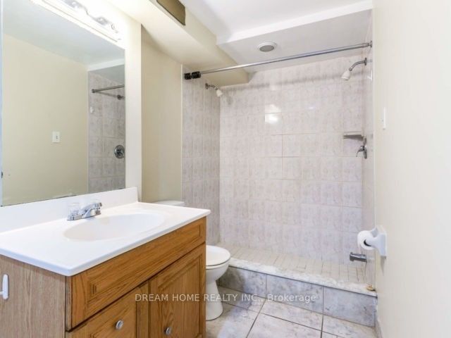 3427 Loyalist Dr