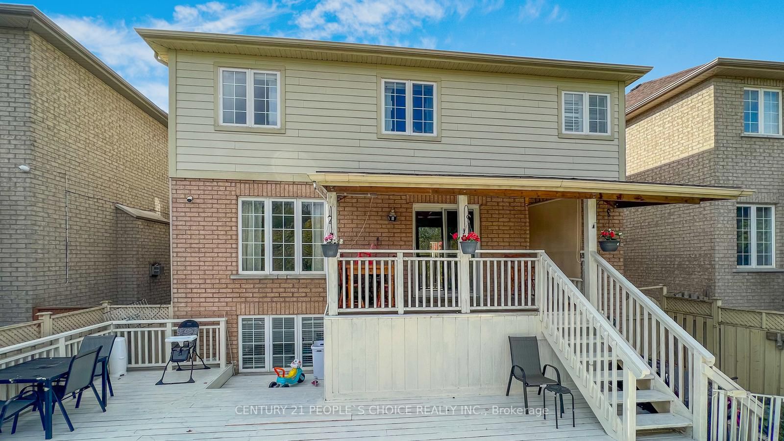 94 River Rock Cres