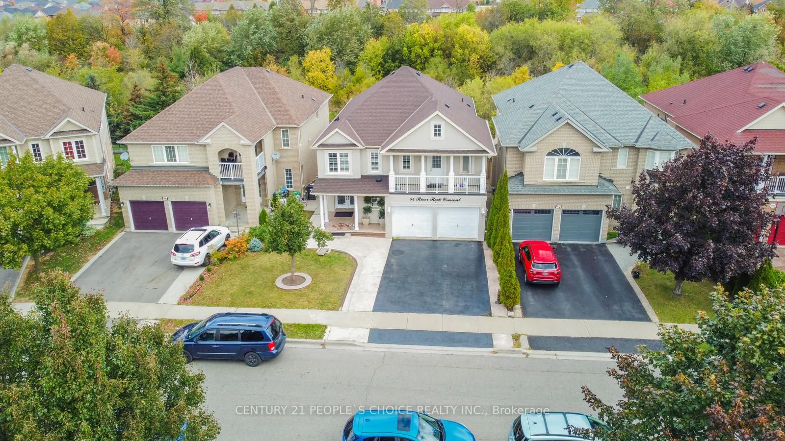 94 River Rock Cres