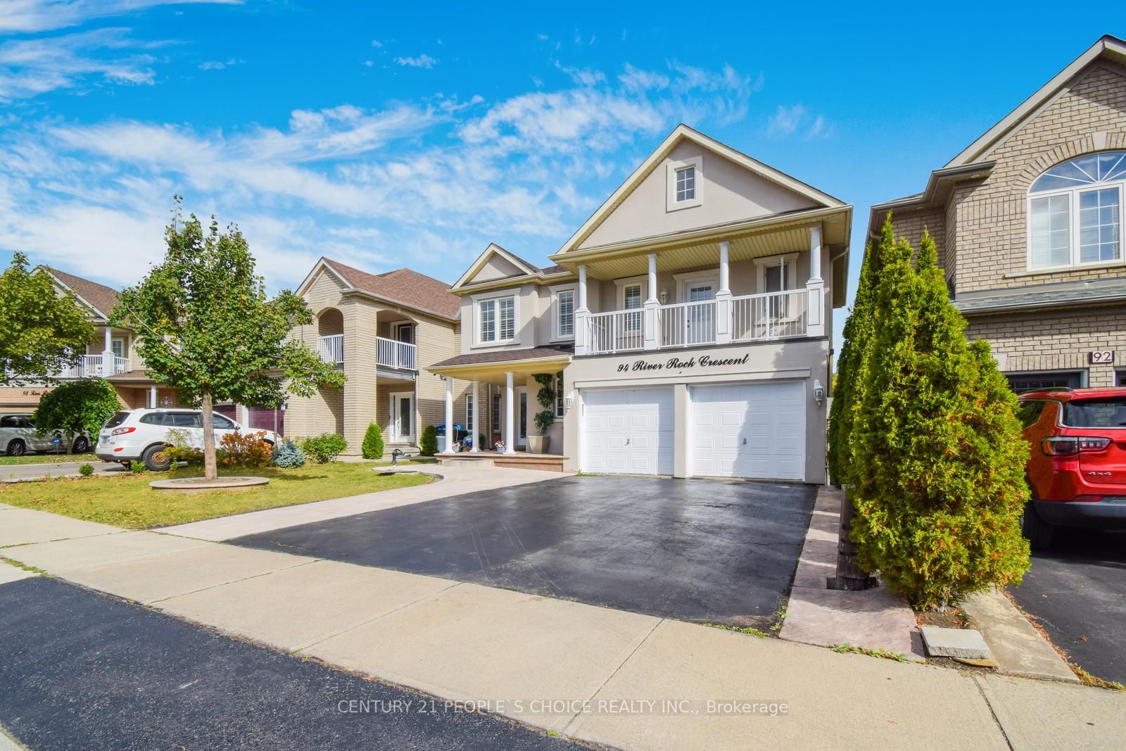 94 River Rock Cres