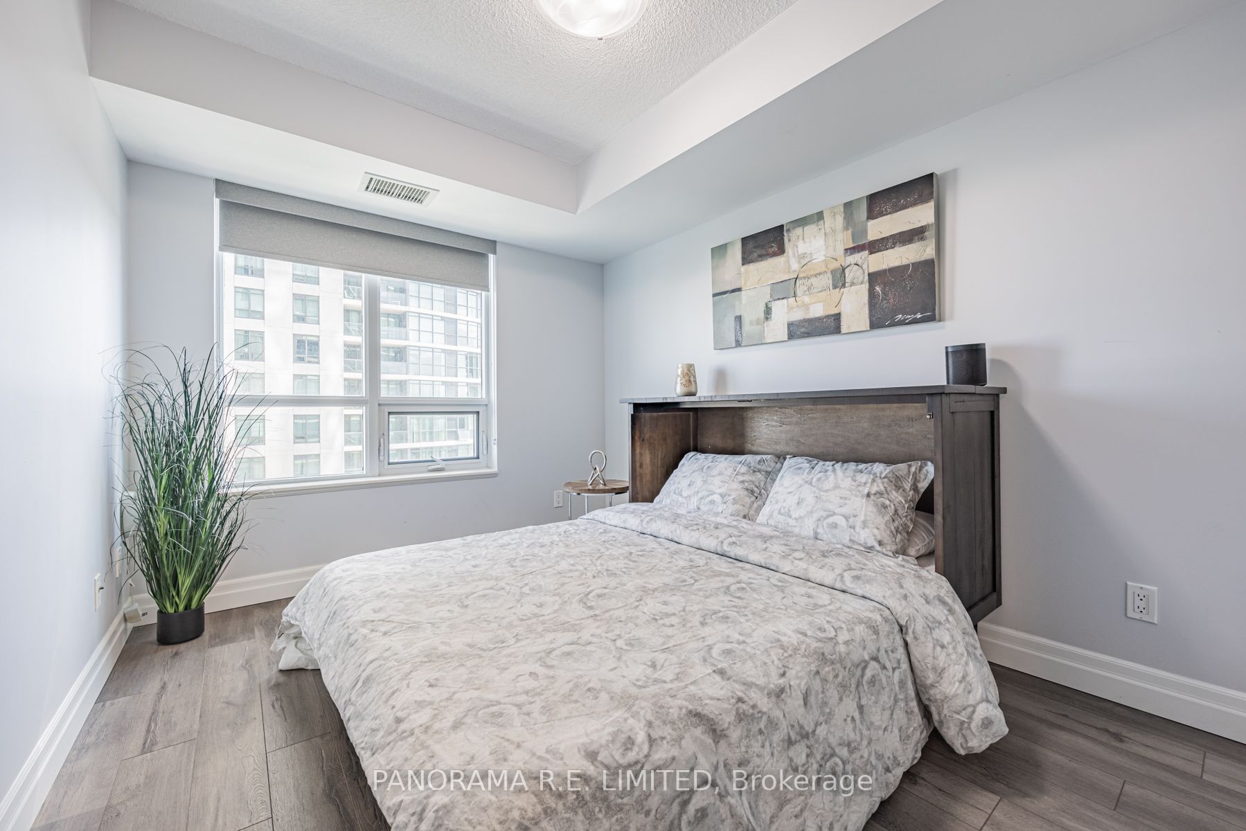 225 Sherway Gardens Rd, #805