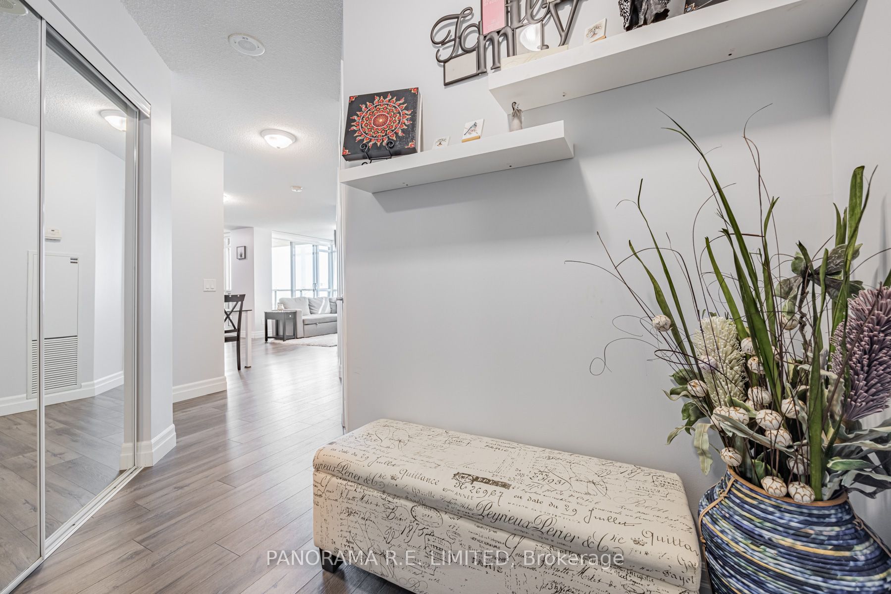 225 Sherway Gardens Rd, #805