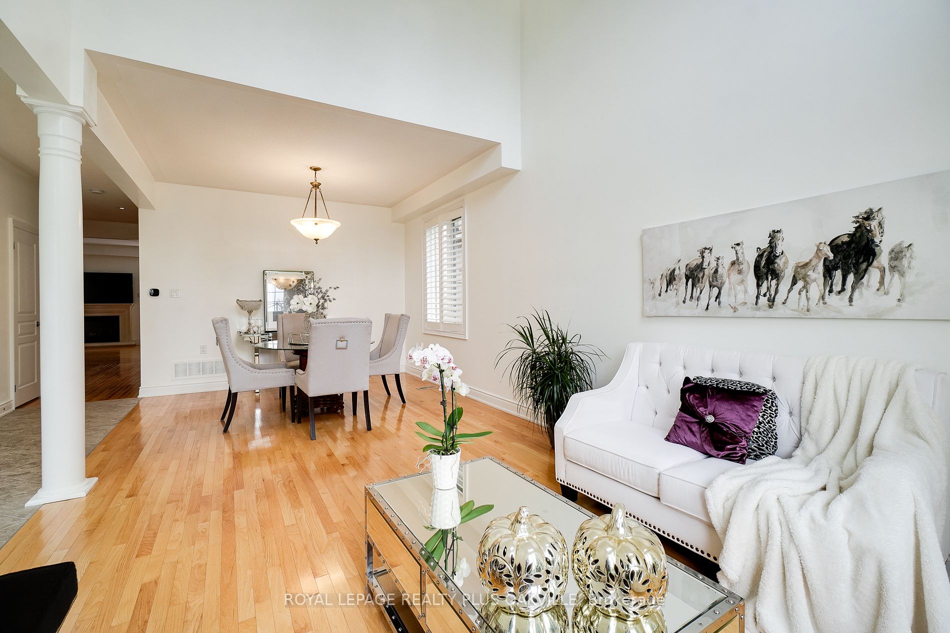 215 Burloak Dr