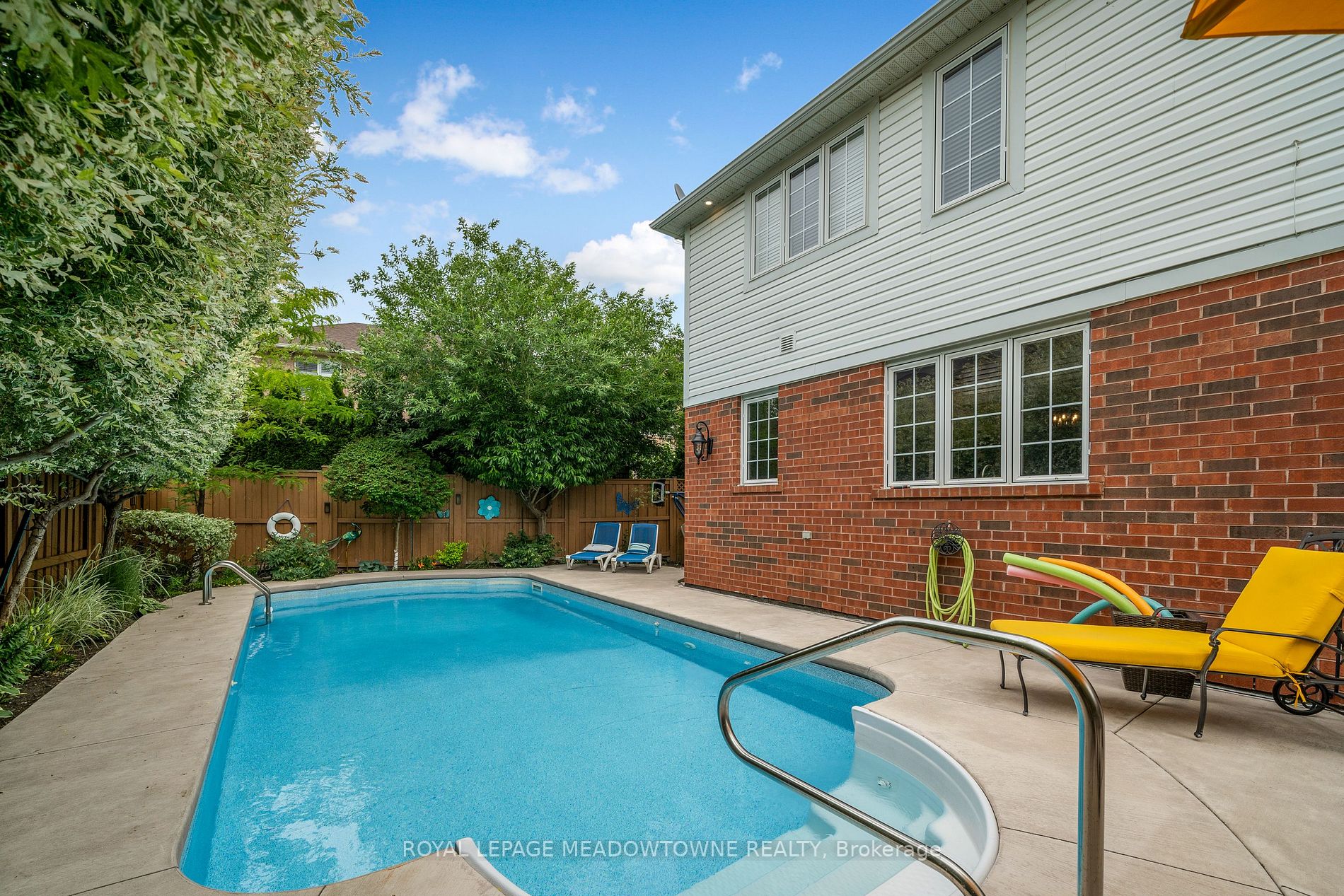 1603 Hume Way