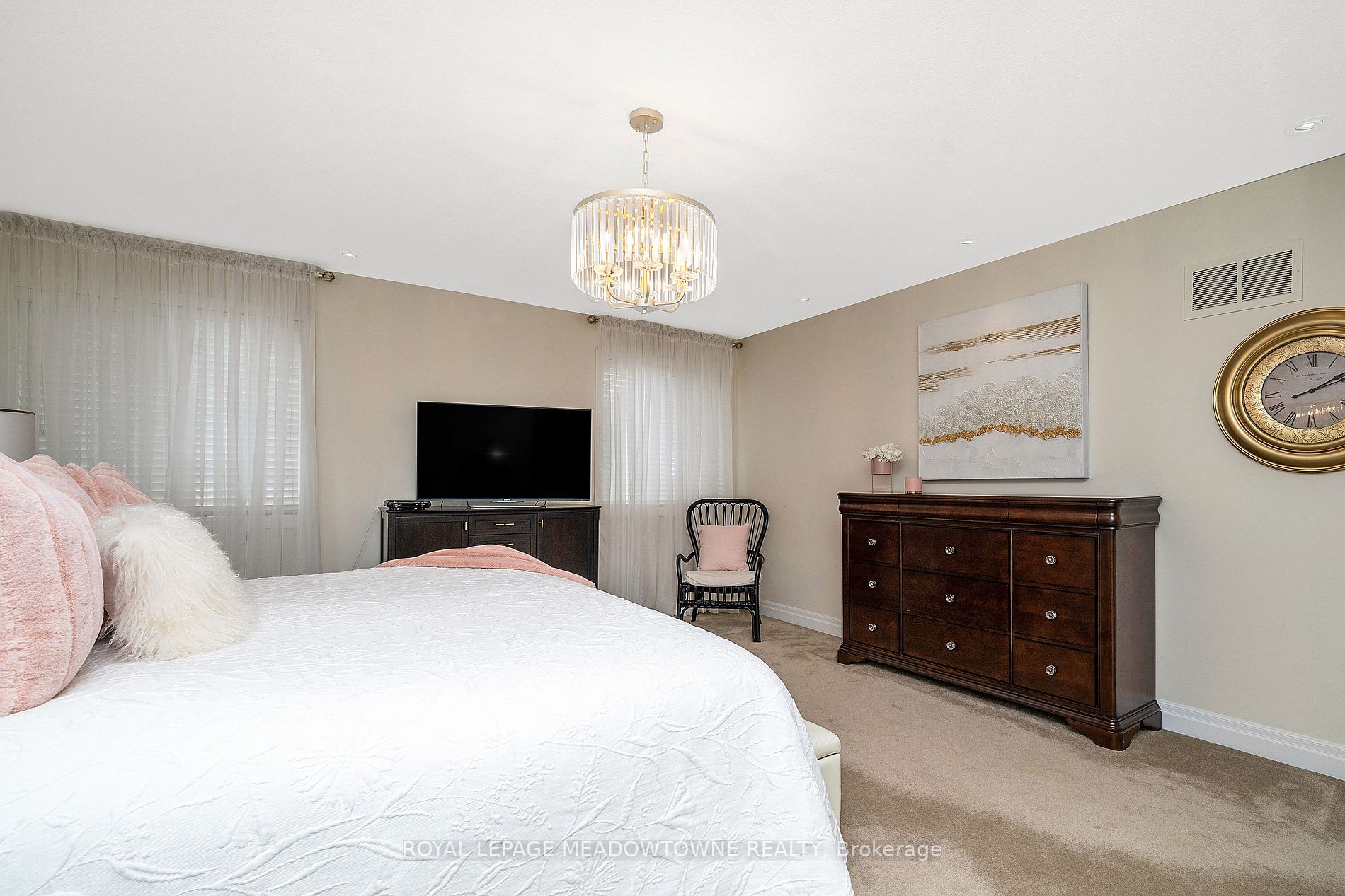 1603 Hume Way