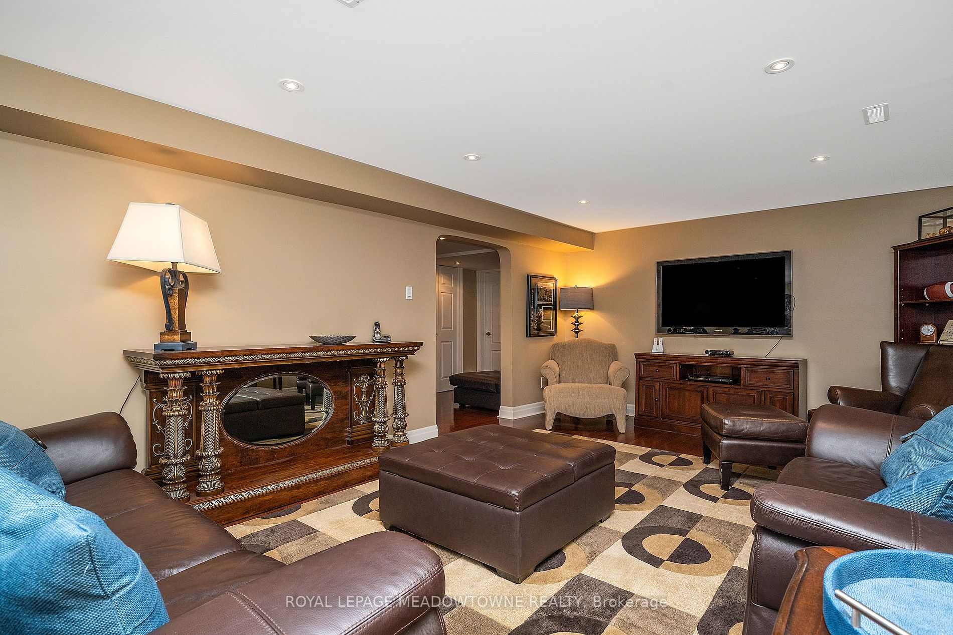 1603 Hume Way