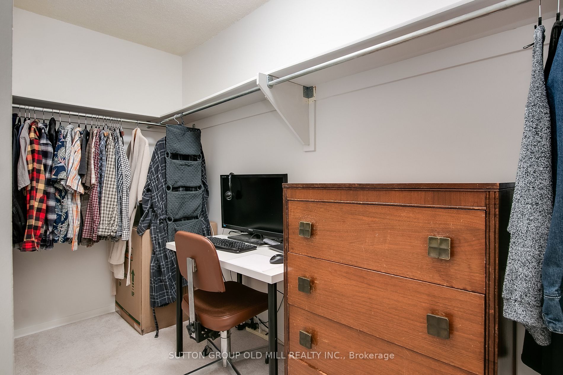 80 Quebec Ave, #111