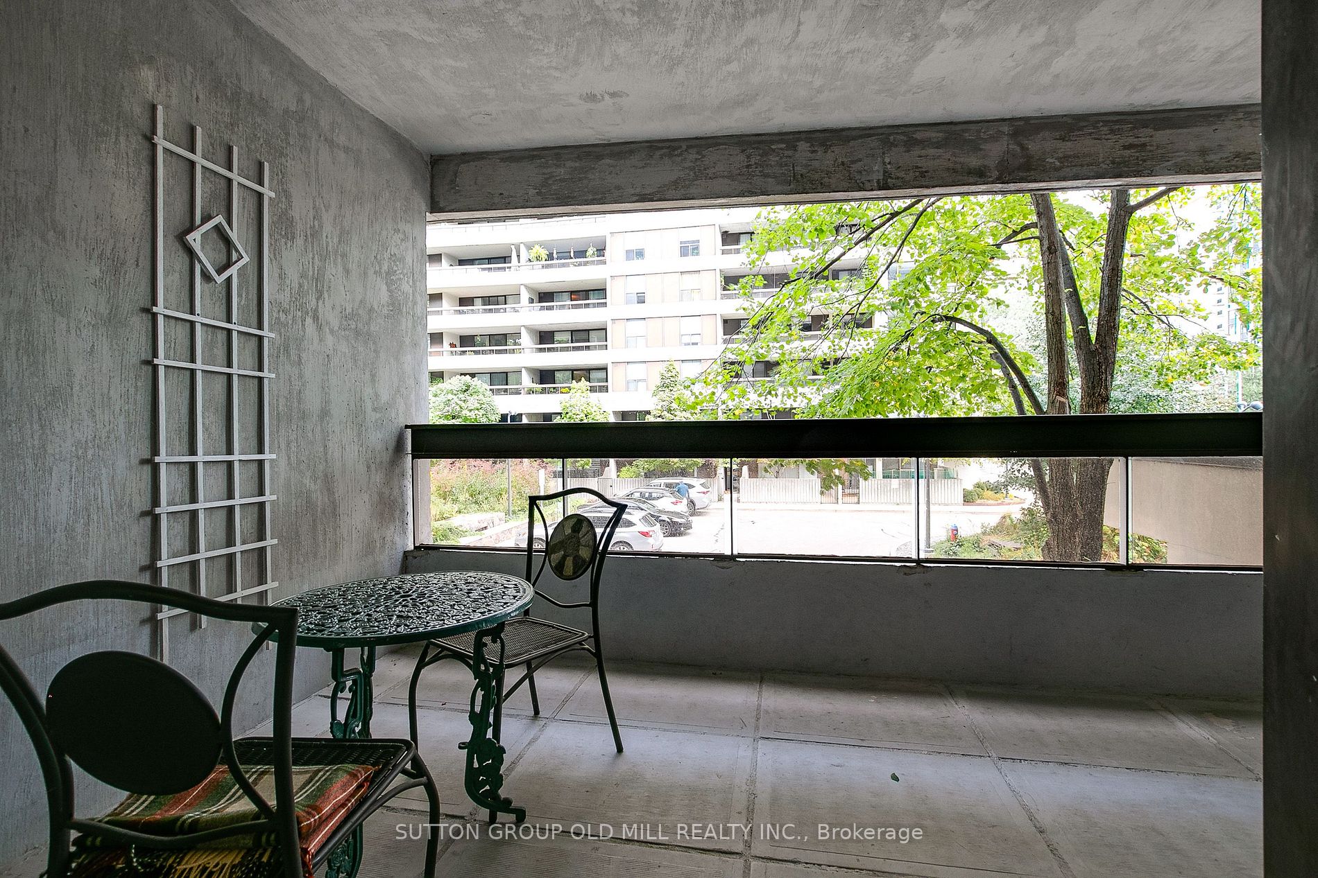 80 Quebec Ave, #111
