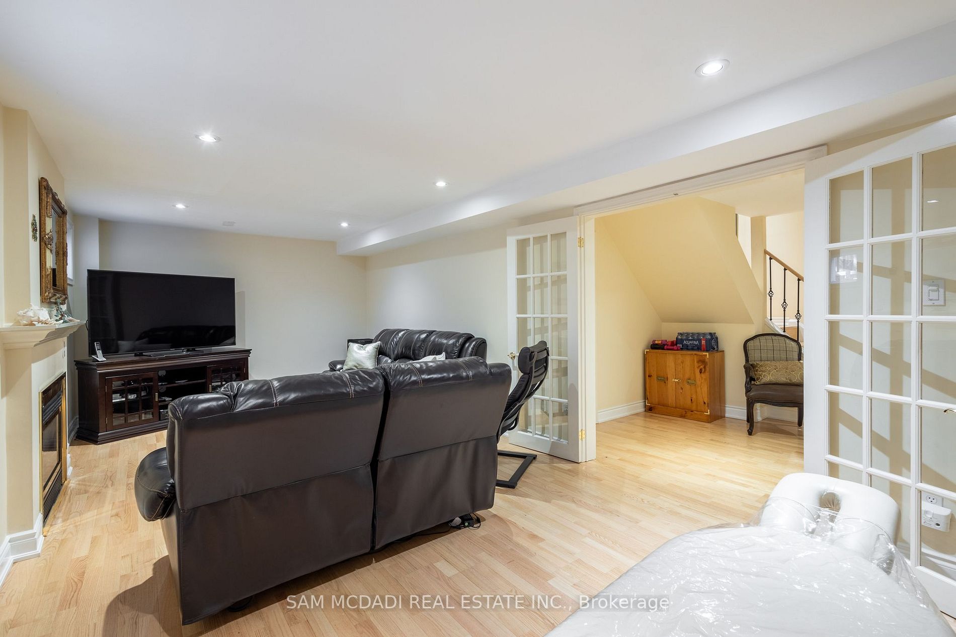 1810 Melody Dr
