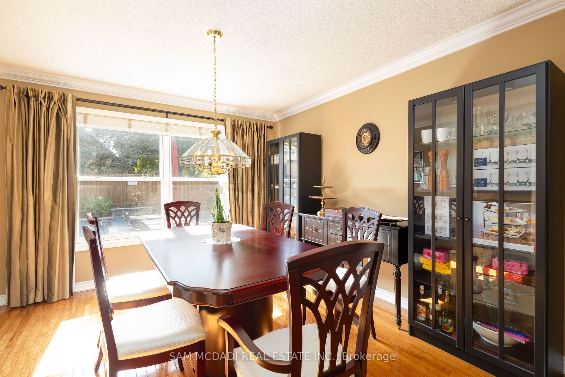 1810 Melody Dr