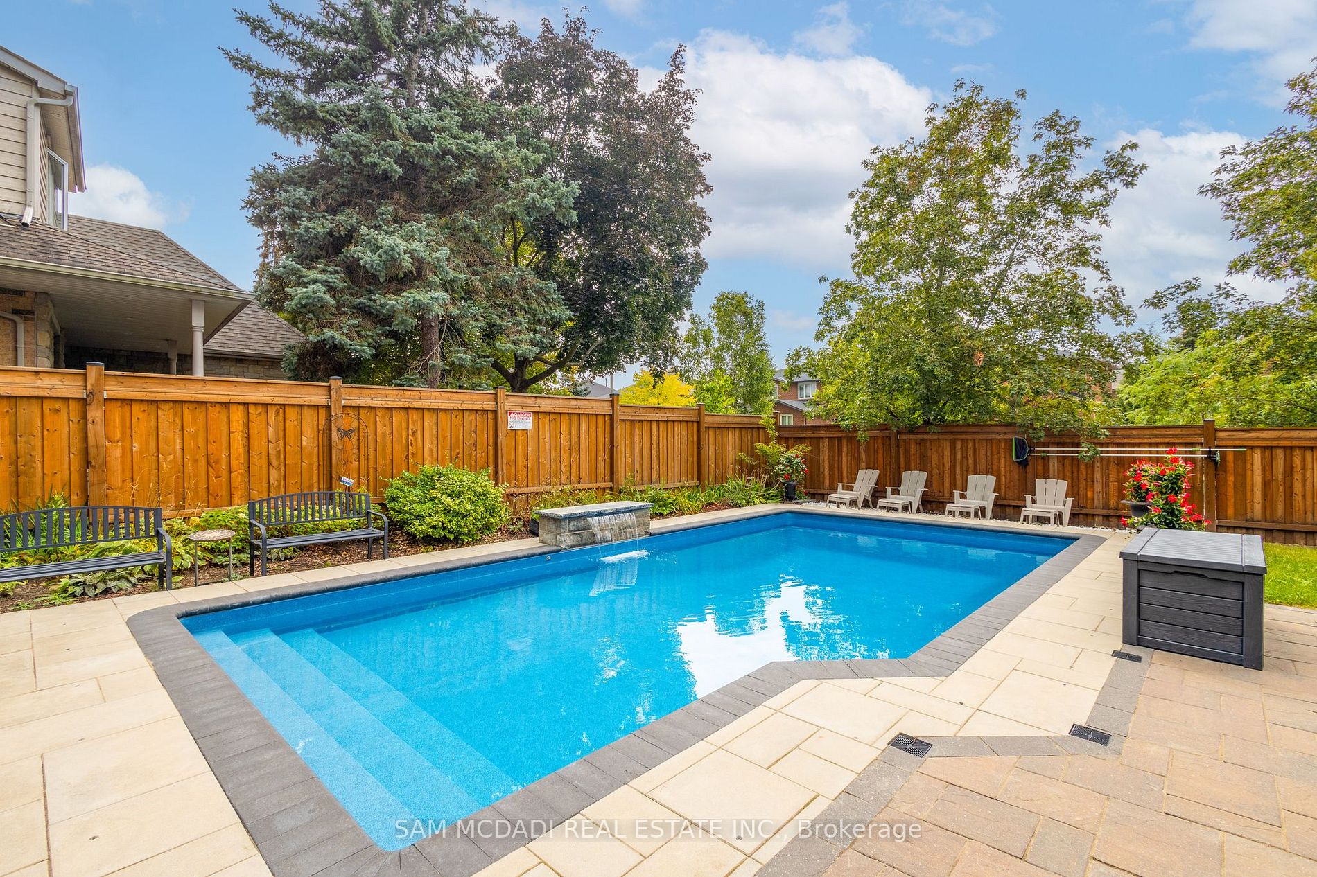 1810 Melody Dr
