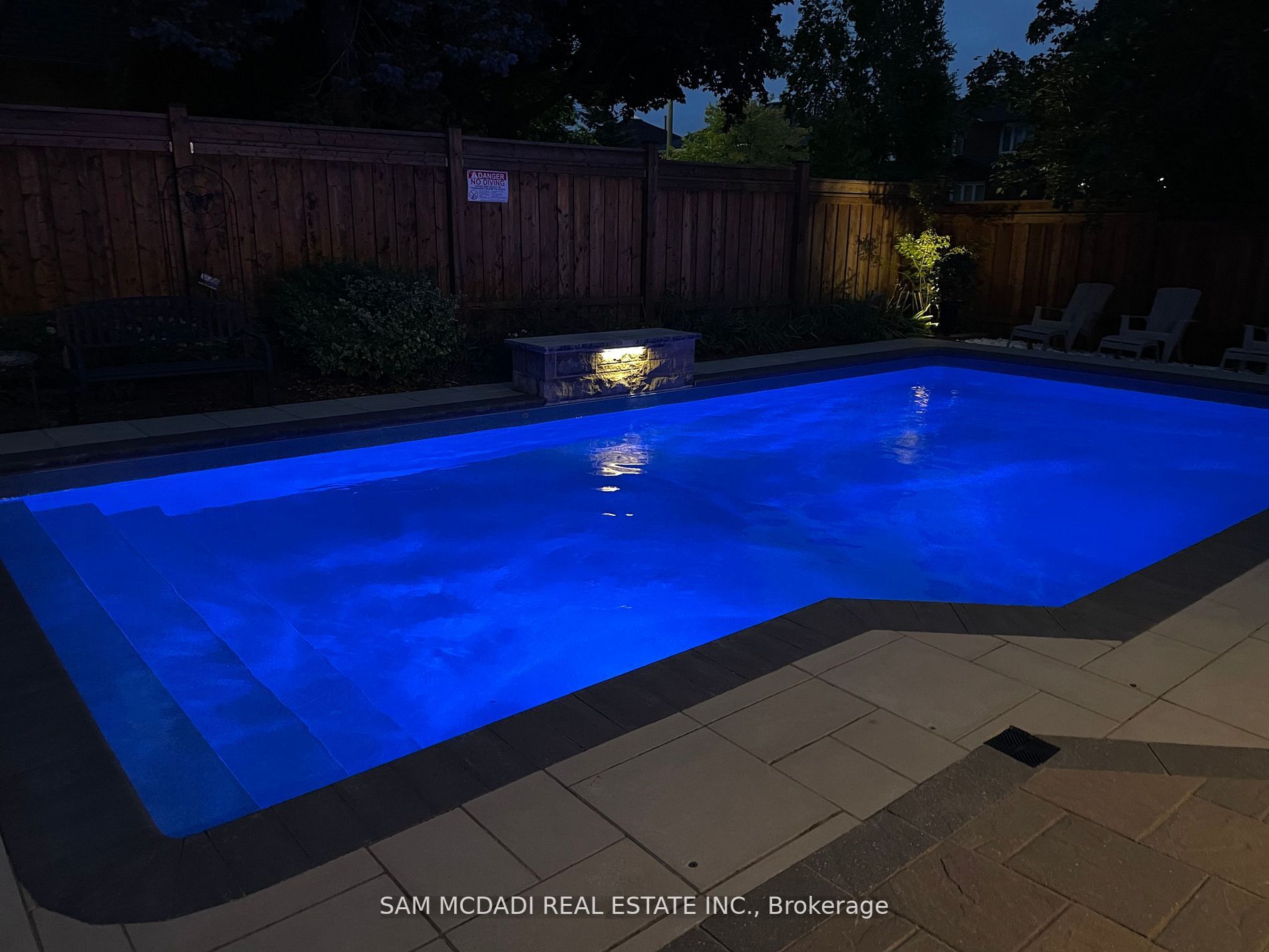 1810 Melody Dr