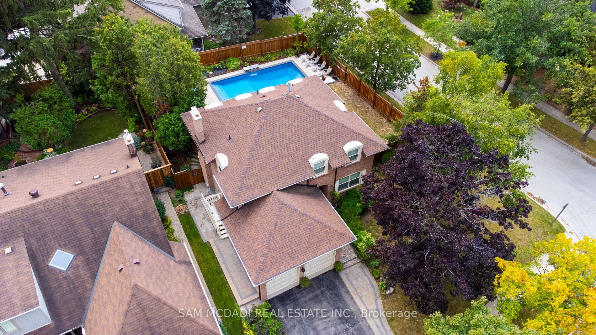 1810 Melody Dr