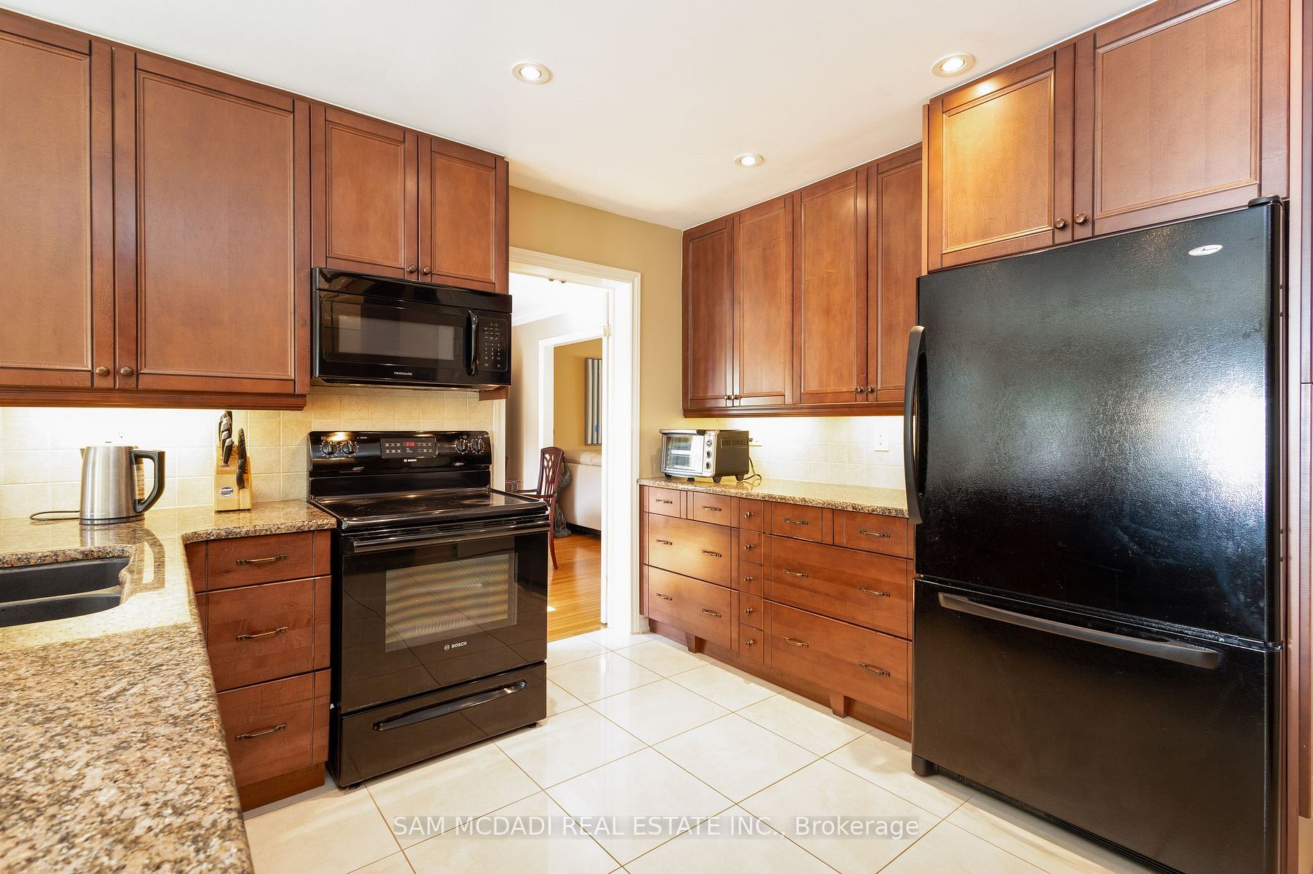 1810 Melody Dr
