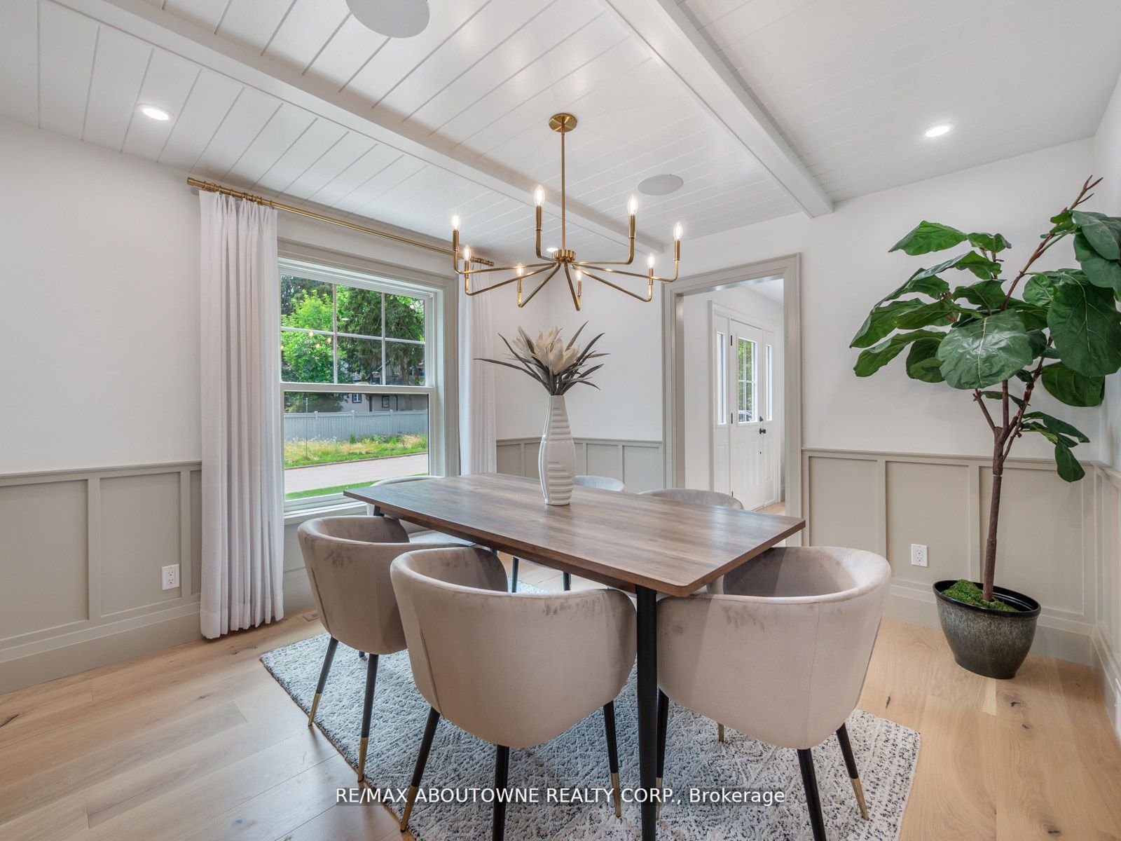 33 Harbourside Crt