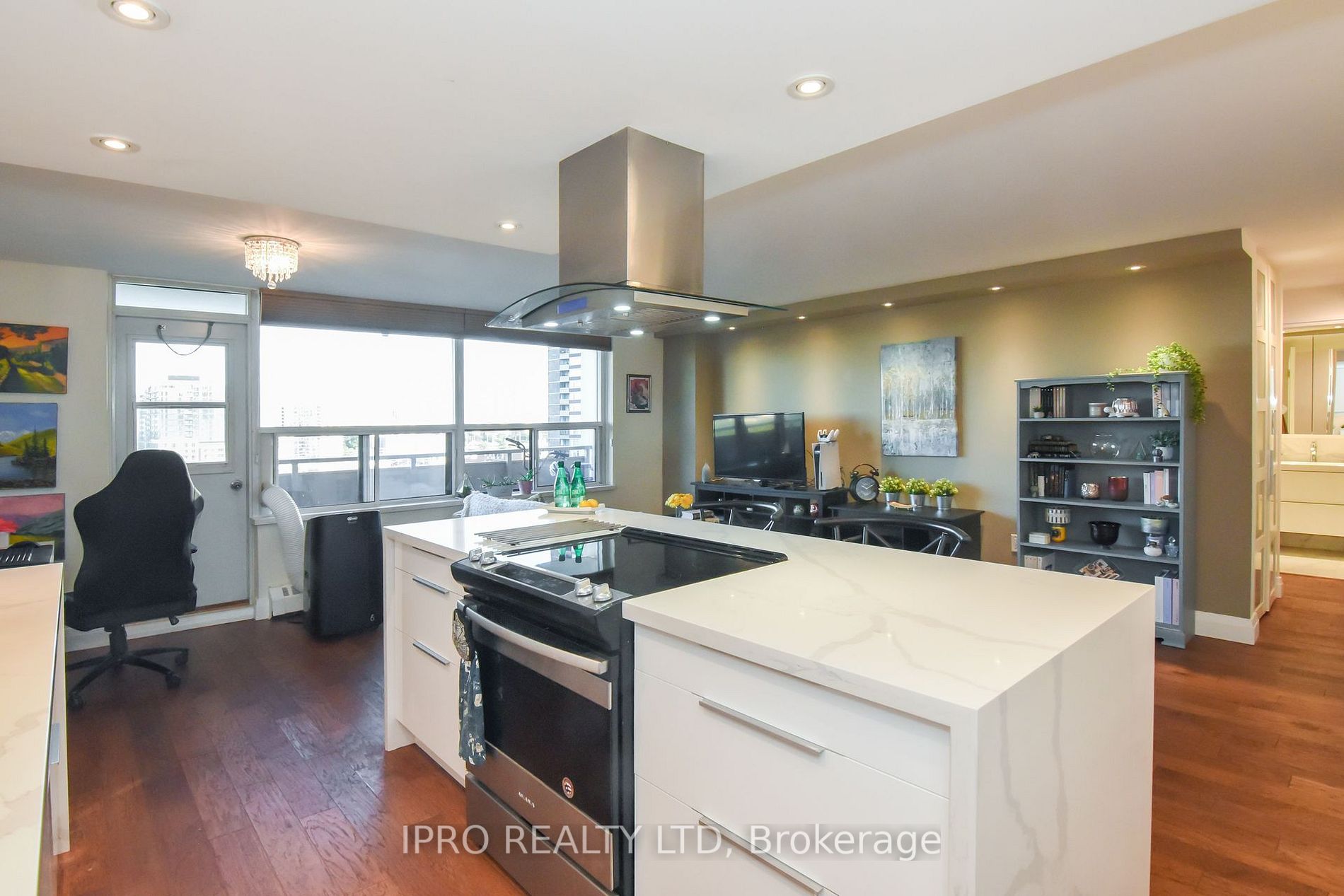3120 Kirwin Ave, #1009
