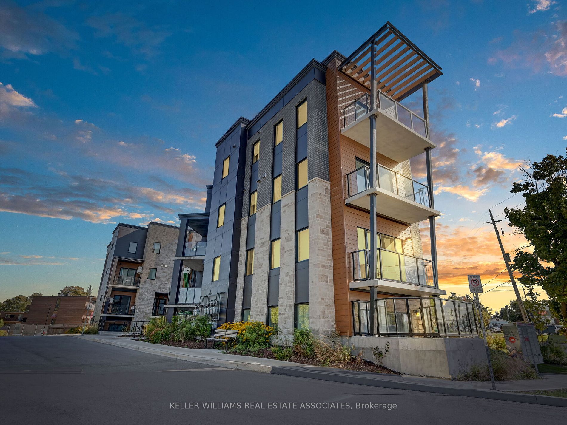 17 Centre St, #307