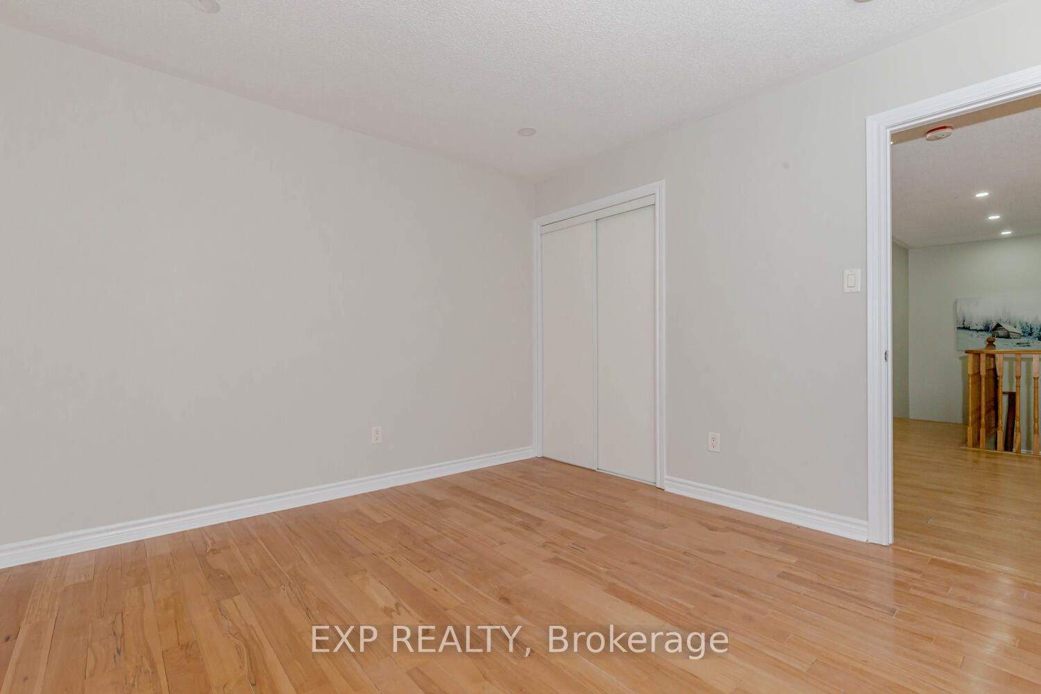 227 Queen Mary Drive W