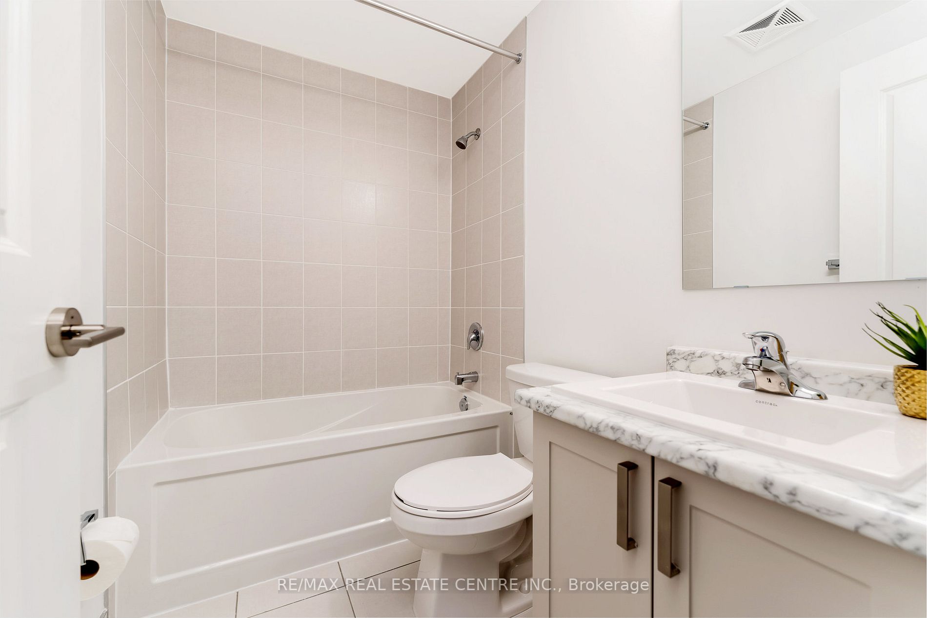 1085 Douglas Mccurdy Comm, #215