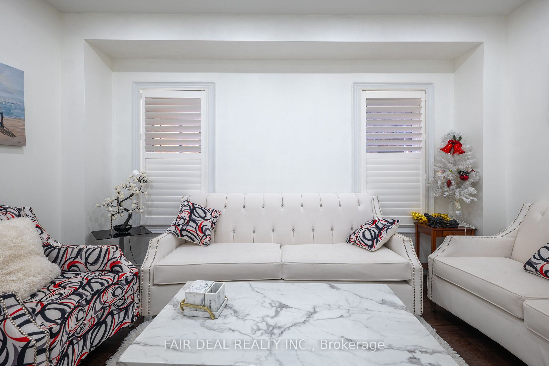 8 Arda Cres
