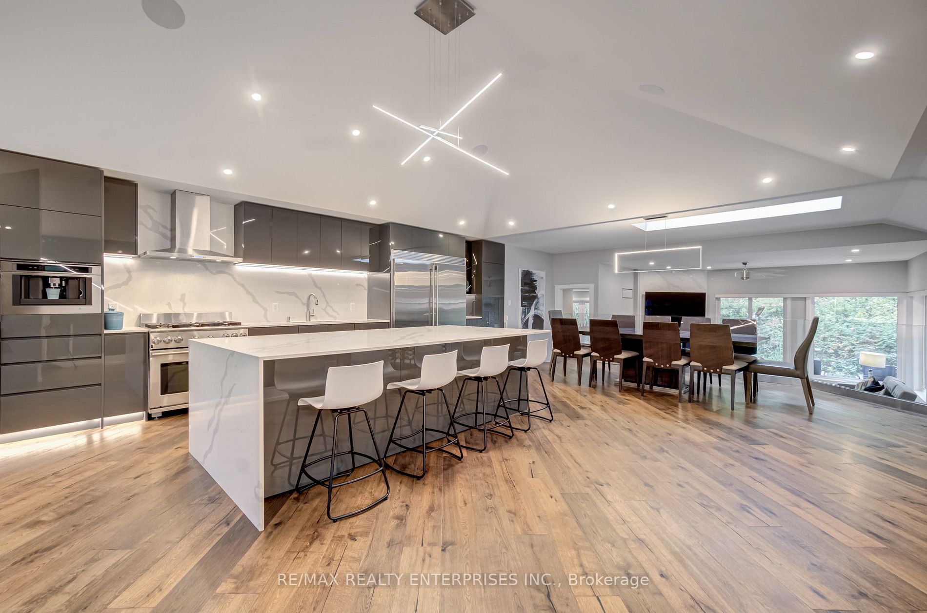 1144 Streambank Dr