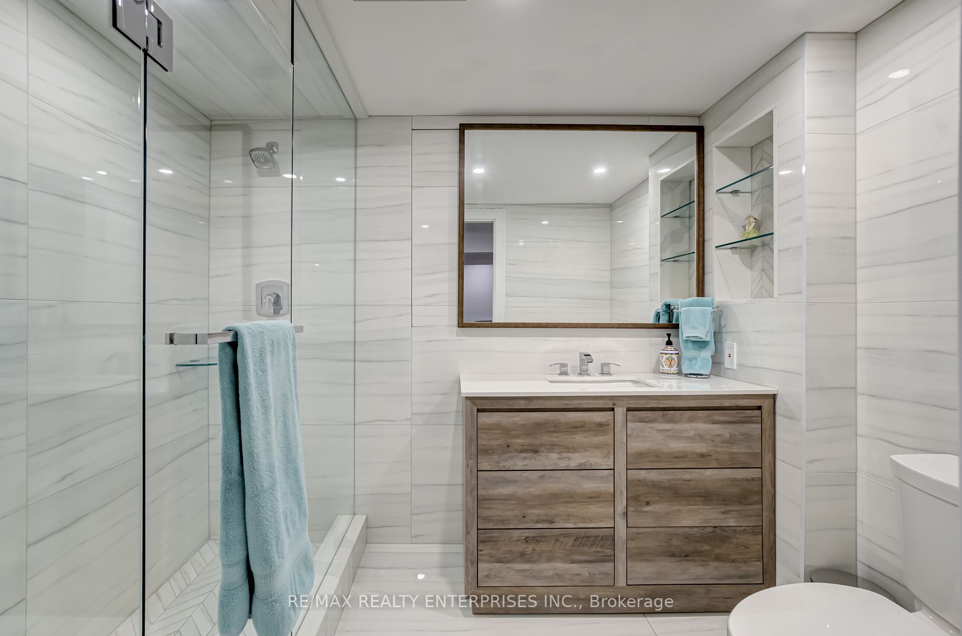 1144 Streambank Dr