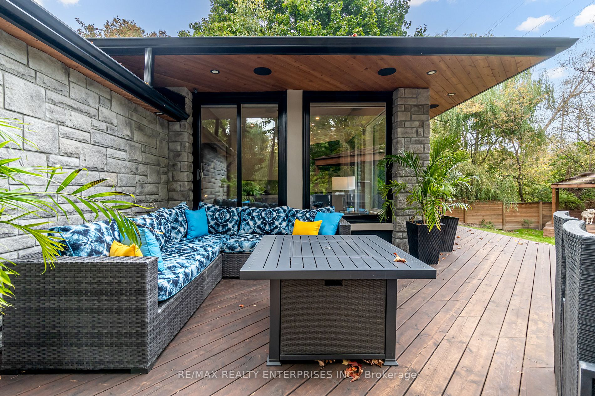 1144 Streambank Dr