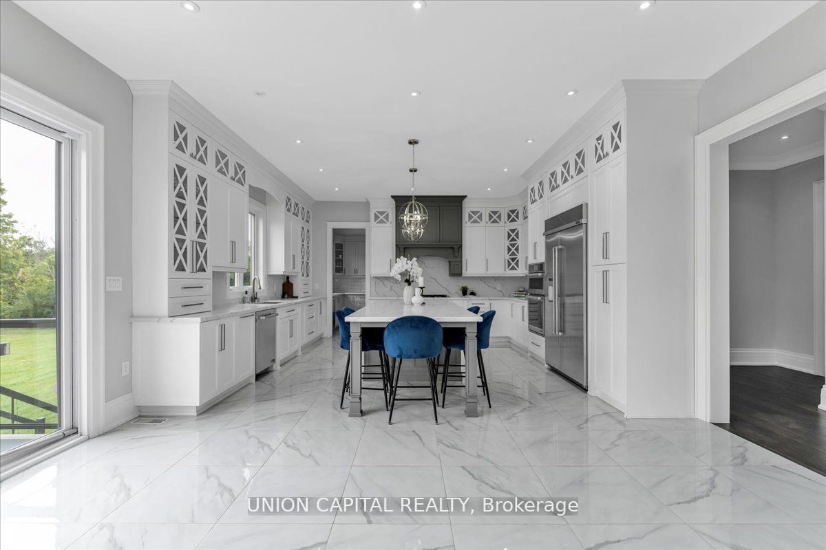 16033 Mississauga Road