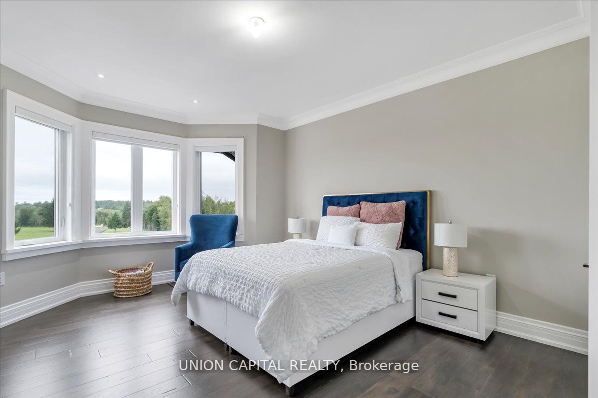 16033 Mississauga Road