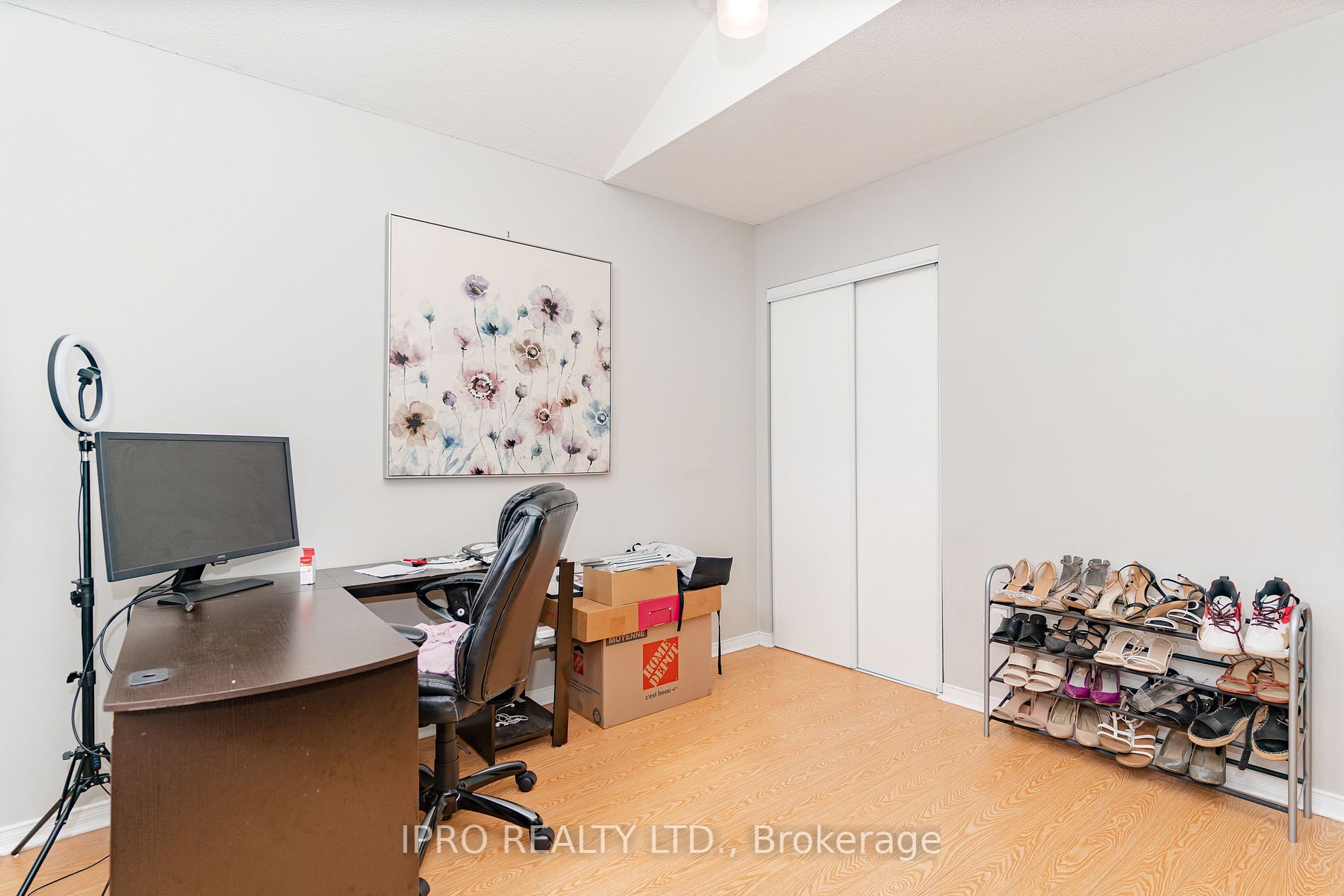 121 Livingston Road