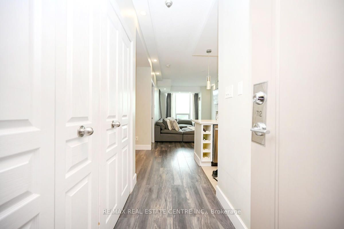 3525 Kariya Dr, #712